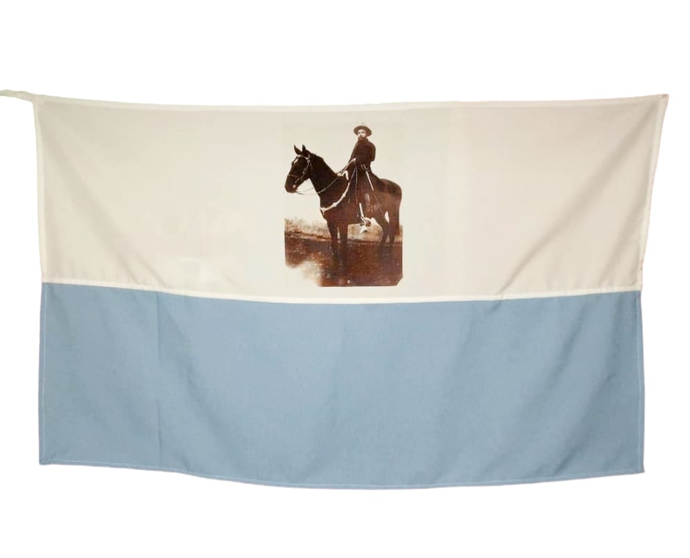 Bandera de Aparicio Saravia a caballo a la venta en Montevideo, Uruguay